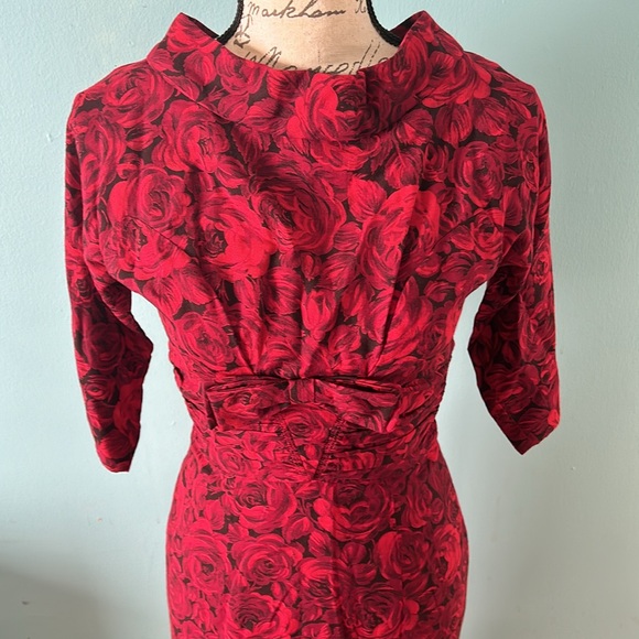 1960’s Rose Cocktail Dress - Picture 2 of 10